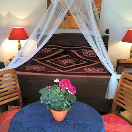 La Coccinelle 3*